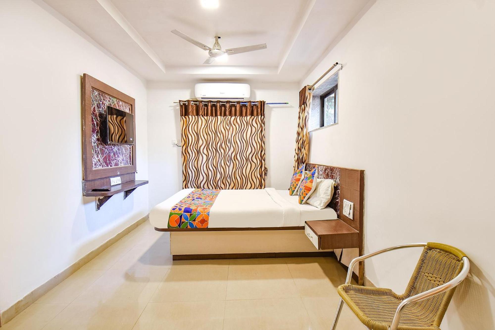 Fabhotel Bright Holidays ماهاباليشوار المظهر الخارجي الصورة