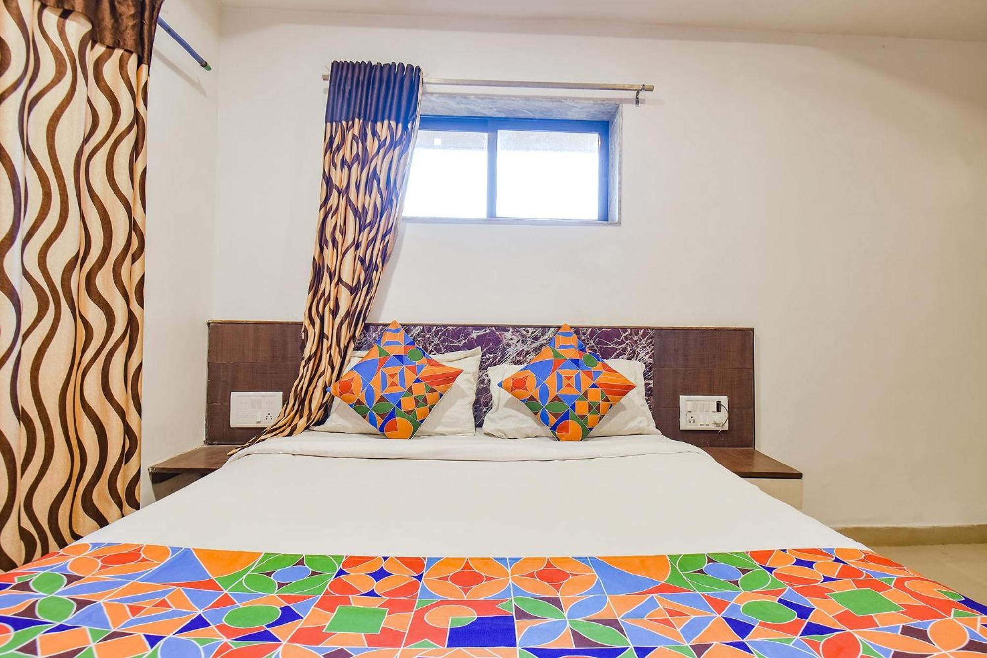 Fabhotel Bright Holidays ماهاباليشوار المظهر الخارجي الصورة