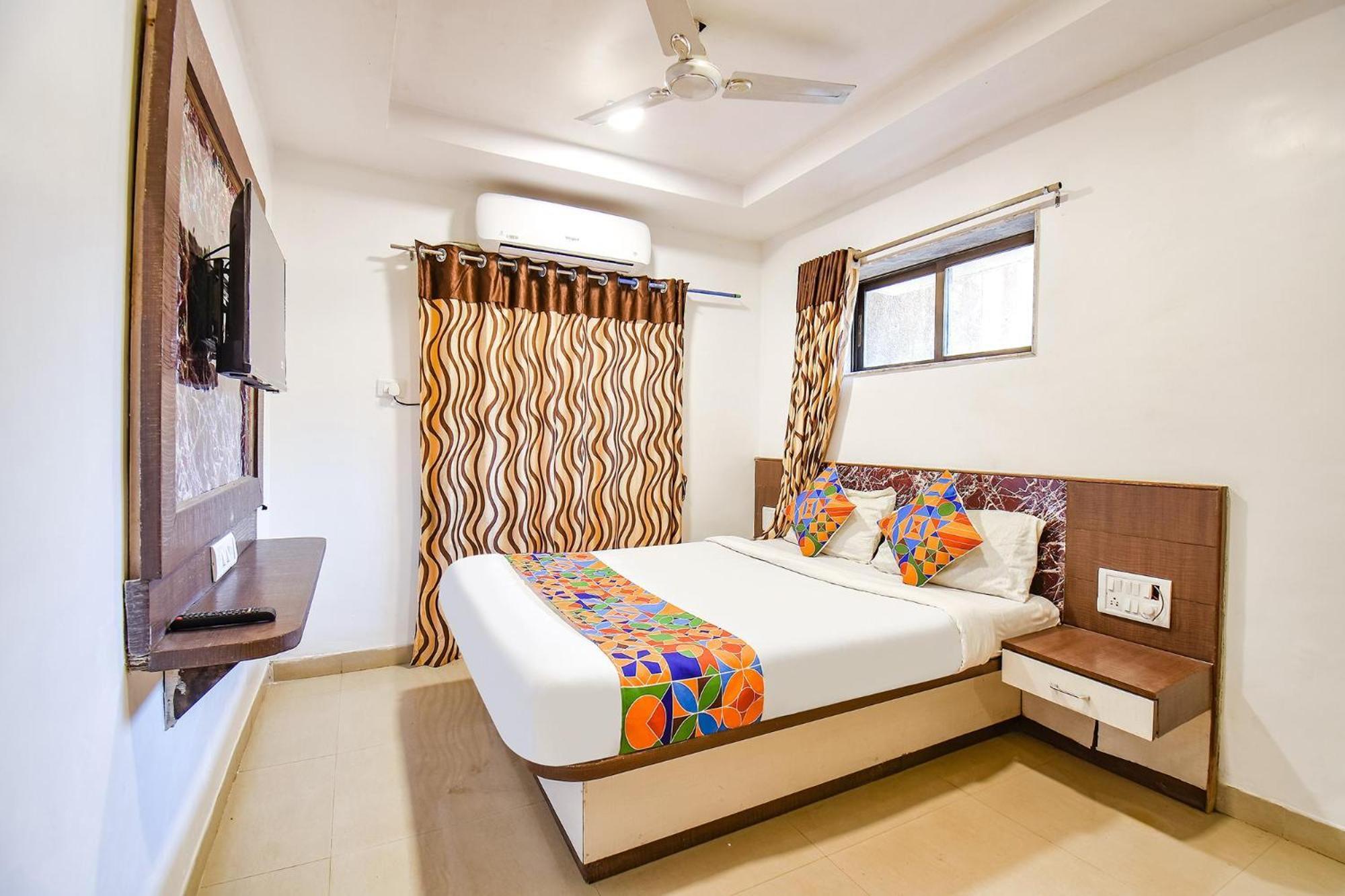 Fabhotel Bright Holidays ماهاباليشوار المظهر الخارجي الصورة