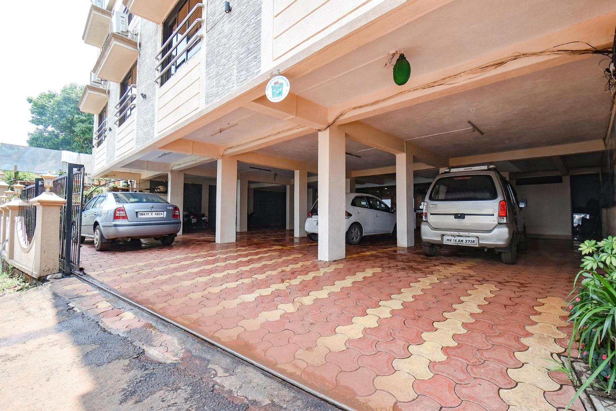 Fabhotel Bright Holidays ماهاباليشوار المظهر الخارجي الصورة